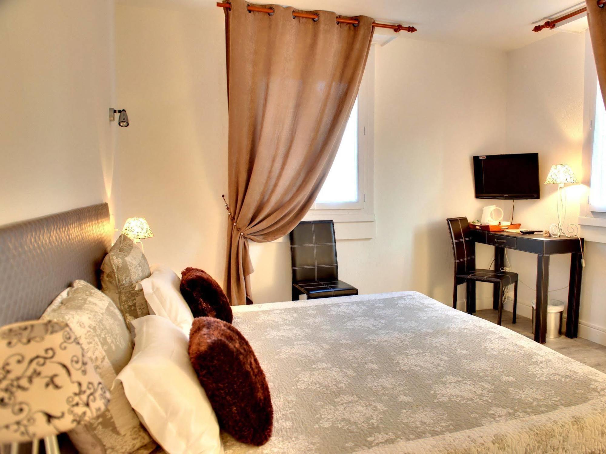 Logis Hotel Orly Alès Екстериор снимка