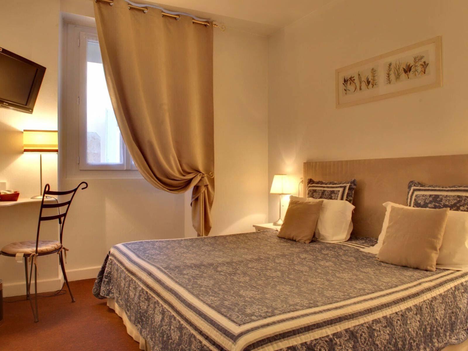 Logis Hotel Orly Alès Екстериор снимка